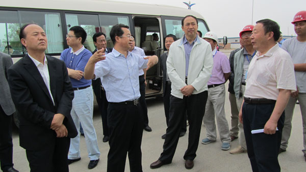 陸治原市長再次視察榆林大道項(xiàng)目工地